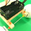 Experiência da ciência e montagem modelo de popularização materiais feitos pela tecnologia DIY pequena escola de veículo anfíbio