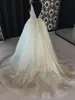 Luxo de vestidos de casamento de linha 2020 New Design V Neck alargamento saia brilhante Brilliant pailettes Tecido vestidos de noiva