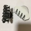 Party gifts fashion simple black and white acrylic three-dimensional claw clip C hairpin one word clips for ladies favorite delicate Items headdress accessories