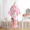 Kvinnors sömnkläder Kvinnor Silk Satin Wedding Robes Mother of the Bride Robe Maid Honor Bridesmaid Floral Bathrobe Kimono Robe1