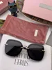 Мода-мм Письмо Летнее Женская Дизайнер Солнцезащитные Очки Женщина Брелки Goggle Солнцезащитные Очки UV400 M20200 2 Цвета Высококачественные с коробкой