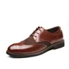 Scarpe eleganti da uomo brogue italiane di lusso traspiranti Oxford da lavoro formali Plus Size Slip On Mocassini con punta Mocassino a punta