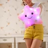 LED Flash Light Hold Pillow Pięć Star Doll Pluszowe Zwierząt Wypchane Zabawki 35 CM Oświetlenie Prezent Dzieci Christmas Gift Faszerowane Pluszowa Zabawka
