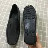 2019 Lyxdesigner Herrskor Herr Designer Loafers Snake Äkta Läder Metall Snap Herr Klänning Skor 39-45 Stl.