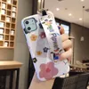 Telefoonhoesje Small Flower Polsband Bear Mobile Shell voor iPhone 6S 7 8 XR XR XS 11 PRO MAX DROP BESCHERMING CASE