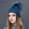 ENJOYFUR Moda Cappelli invernali Berretti Donna Tipo ruvido Cashmere Cappello lavorato a maglia Ragazza femminile Spessore caldo Beanie Pelliccia Pompon Gorro Y20015248218