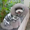 Cappotto invernale con cappuccio per cani Abbigliamento per animali domestici Vestiti per cani di piccola taglia Moda Cucciolo di animale domestico Vestiti caldi in pile di corallo Giacca con fiocco di neve di renna BC BH0984-2