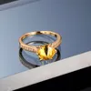 Vrouwelijke gele kleuren conisch kristal cz steen ring voor vrouwen belofte engagement fashion party sieraden gift groothandel