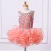 Söt Ruffles Ljus Korallflickor Pagant Klänningar 2019 Beaded Rhinestones Big Bow Flower Girl Dress Kids Party Formell Klänning För Små Tjejer