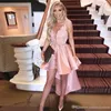 섹시한 핑크 짧은 칵테일 드레스 V 넥 스파게티 스트랩 하이 -LO 새틴 유모이 드레스 Appliques 공식 졸업 파티 가운 Vestidos