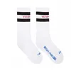 Vet Black White Tide Brand Tonåring Hip Hop Style Long Sock Letter Brodery Athletes Leg Warmers Stripe Socks