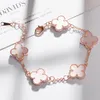 2020 Brandclassic design quatre bracelet de charme de trèfle vente européenne et américaine women039s bijoux de luxe de mode Chr3362451