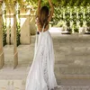 Pas cher Sexy Country Style Robe De Mariée Bretelles Spaghetti Dentelle Col En V Dos Nu Plage Robe De Mariée Robes De Mariée Avec Wraps Vestidos De Novia