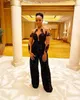Kobiety na balu czarną sukienkę Jumpsuits Sheer Jewel Neck Lace Peats Pearls Crystal Spods Suit Suknie wieczorowe szaty z długim rękawem