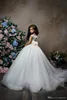 Pentelei 2019 Sparkly Flower Girl Dresses For Weddings Bow Beaded Spets Appliqued Little Kids Baby Glows Cheap Sweep Train Communio329e