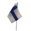 Finland vlag 21x14 cm polyester hand zwaaien vlaggen Finland land banner met plastic vlaggenmasten