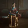 Noble Forntida Kina Kvinna Civiliteter Cheongsam Kläder Kinesisk Traditionell Kostym Porträtt Dignified Housewife Hostess Robe Dress