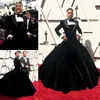2019 Oscar Najnowsze Płaszcze Designs Black Velvet Prom Mężczyźni Garnitury Groom Kurtka Czerwony Carpet Ślubny Tuxedo Costume (Kurtka + sukienka)