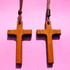 Yeni el yapımı oyma ahşap çapraz kolye kolye vintage mesih İsa uzun kazak zinciri takı severler şık 12 adet