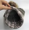 ニットジャカード女性ビーニーポンポンビーニーズスポーツ暖かいかぎ針編み帽子ニットキャップ刺繍ソフトウォーマー大人の女の子Skuilles Cap