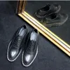 Hot Sale-Handmade Men Oxfords Formal Business Shoes Flat Rivets Gentlemen Shoes High Quality