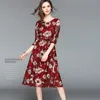 Vestidos de encaje de estilo vintage europeo estilo de manga tres cuartos de poliéster elegante borgoña delgado Floral mujer Vestidos ocasionales Ocasión