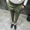 Traje de vestir de estilo británico Pantalón Hombre 2019 Nuevo Traje a cuadros Pantalón Hombres Diseñador de la marca Caballeros Negocios Casual Trabajo Hombres Pantalones