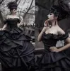 ビンテージ伝統黒ゴシックウェディングドレスビクトリア朝のパンクボールガウンのウェディングドレスオフサテンの王女の花嫁