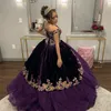 Paarse kralen Appliqued Ball Jurk Quinceanera jurken van de schouderhals gelaagde prom -jurken lovertjes sweep trein tule zoet 15 jurk 407