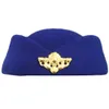 Women Wol Felt Pilbox Stewardess Air Hostessens Beret Bowler Hat Base Cap met Gold Peony Badge