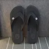 Kesmall Summer Beach Kaptaki Mężczyźni Flip Flopy Wysokiej jakości sandały plażowe zapatos hombre swobodne buty hurtowe WS3211