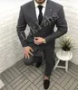 Przystojny dwurzędowy Groomsmen Peak Lapel Groom Tuxedos Mężczyźni Garnitury Ślub / Prom / Kolacja Best Man Blazer (kurtka + spodnie + krawat) K08