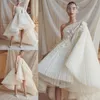 One ramię w wysokich sukienkach ślubnych Skromne plisowane 3D kwiatowe koronkowe studio ASHI Krótkie plażowe kościół ogrodowy ślubne suknie ślubne
