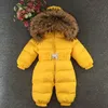 1 ~ 5 Jahre Russisch Neugeborenes Baby-Mädchen-Winter-Raccon realer Pelz unten Body Jungen SäuglingsOnesie Bebe Snowsuit Skisuit Kinder Catsuit