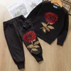 Kinder Mädchen Jungen Bekleidung Set Stickerei Langarm-Herbst-Frühlings-Pullover Tops + Long Pants Sportwear Outfit für 3T-7T
