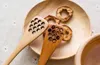 Linda madera creativa talla miel revolviendo las cucharas de miel Honeycomb tallado Honey Dipper Herramienta de la cocina Accesorio de los cubiertos