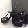 Venda Quente - Mulheres Coloridas Saltos Sandálias Top Quality T-Strap High-Heeled Bombas 9Colors Senhoras Patentes de couro Vestido de couro único sapatos