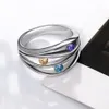 Mode-Nieuwe Mode Ring Zilver Plaat Setting Kleur Crystal Stenen Sieraden voor Yong Lady Dropshipping Sieraden Gat Arc Design Rings