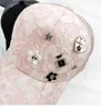 Mode luxe designer dentelle mignon bouteille étoile chemise été décontracté casquettes de baseball pour les femmes voyage chapeaux de soleil trous creux9843602