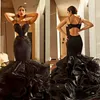 Sexy Black Mermaid Prom Dresses Long 2019 Nieuwe Design Spaghetti Riemen Cutaway Sides Evening Jassen met ruches Trein Red Carpet Party Wear