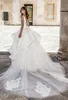 Lindo laço Backless A Line Wedding Dresses Lace Applique V Neck vestidos de noiva Trem da varredura Cheap camadas de tule robe de mariée