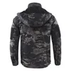 2019 Abbigliamento tattico da uomo Camo Outdoor Mountain Cycling Camping Cappotto antivento Casual Sport Outwear Top Giacche8861987