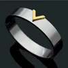 12 mm breda lyxiga smycken rostfritt stål pulseira märke armband armband 18k guld silver rosguld pläterad V -armband för kvinnor M5876058