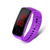 Sports numériques regarder les femmes pour hommes enfants enfants étudiants en silicone Fashion Wristwatch dames fitness LED Braclet bracelet Clock2597890