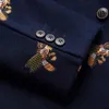 蜂のブレザーメンズファッションウェディングプロムブレザーオスのスタイリッシュなスーツジャケット239gのシングルボタン