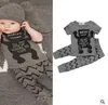 Vestiti della neonata Bambini Ins Completi di abbigliamento Floreale Cartoon Tops Pantaloni Tute Lettera Camo Animal Print T-shirt Pantaloni Abiti 1-3Y BYP5387