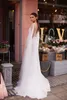 Vintage-böhmische Brautkleider, Dubai, tiefer V-Ausschnitt, Sweep-Zug, Spitzenapplikationen, durchsichtige Land-Brautkleider, tiefes Rückenausschnitt, Boho-Empfangskleid