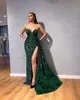 Vert foncé plumes pailletées robes de soirée de célébrité 2021 arabe chérie dos nu fente latérale Pageant robes de bal robe d'occasion AL4041