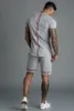 Мужской мода HipHop Streetwear тенниски костюмы сценограф Кардиган короткие штаны SPORTWEAR одежды Комплекты наряды костюм фитнес-зал для человека
