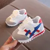 0-3 anni Scarpe da bambino con fondo morbido per bambini Scarpe da ginnastica casual a righe per bambini Scarpe da corsa antiscivolo da indossare Taglia 15-25